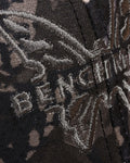 Seventh product image showing a close up of knife