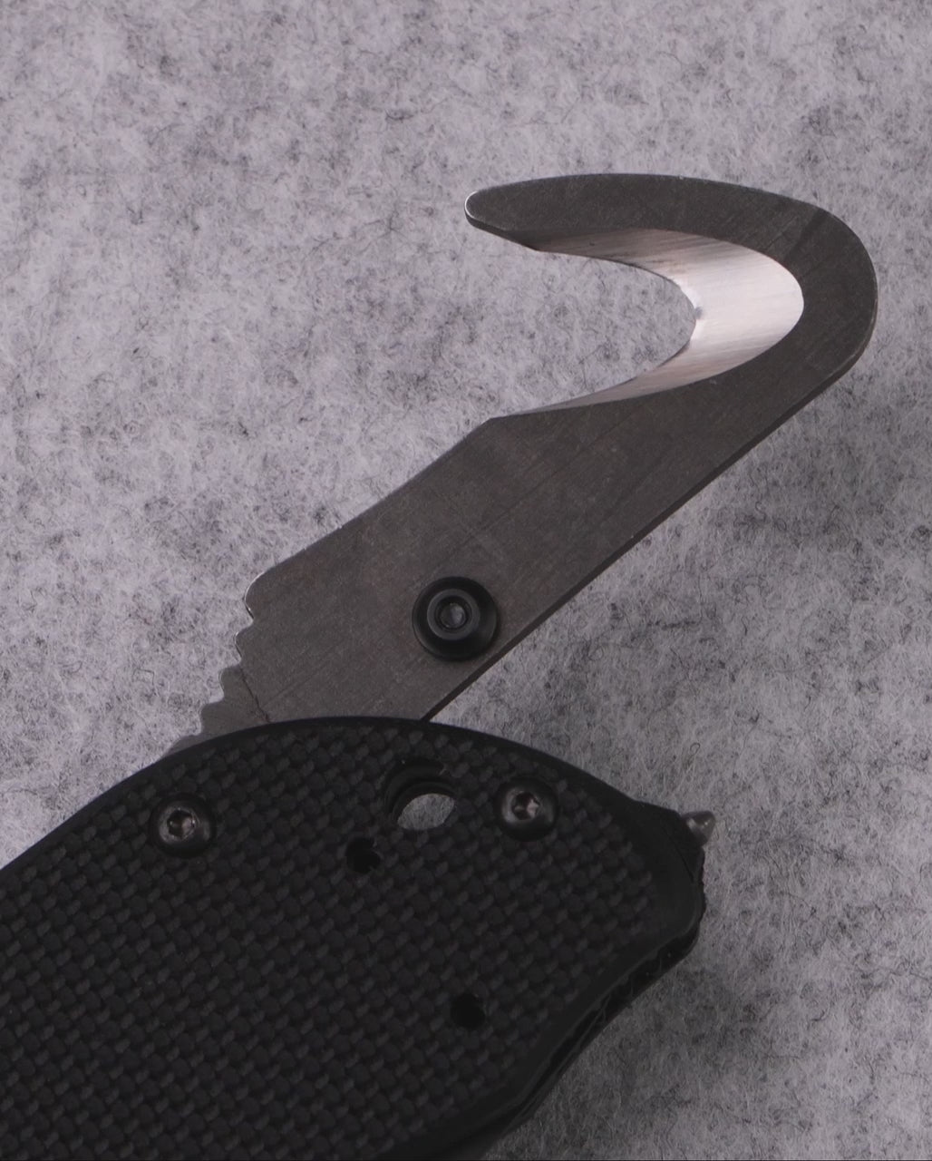 Product video showcasing knife features