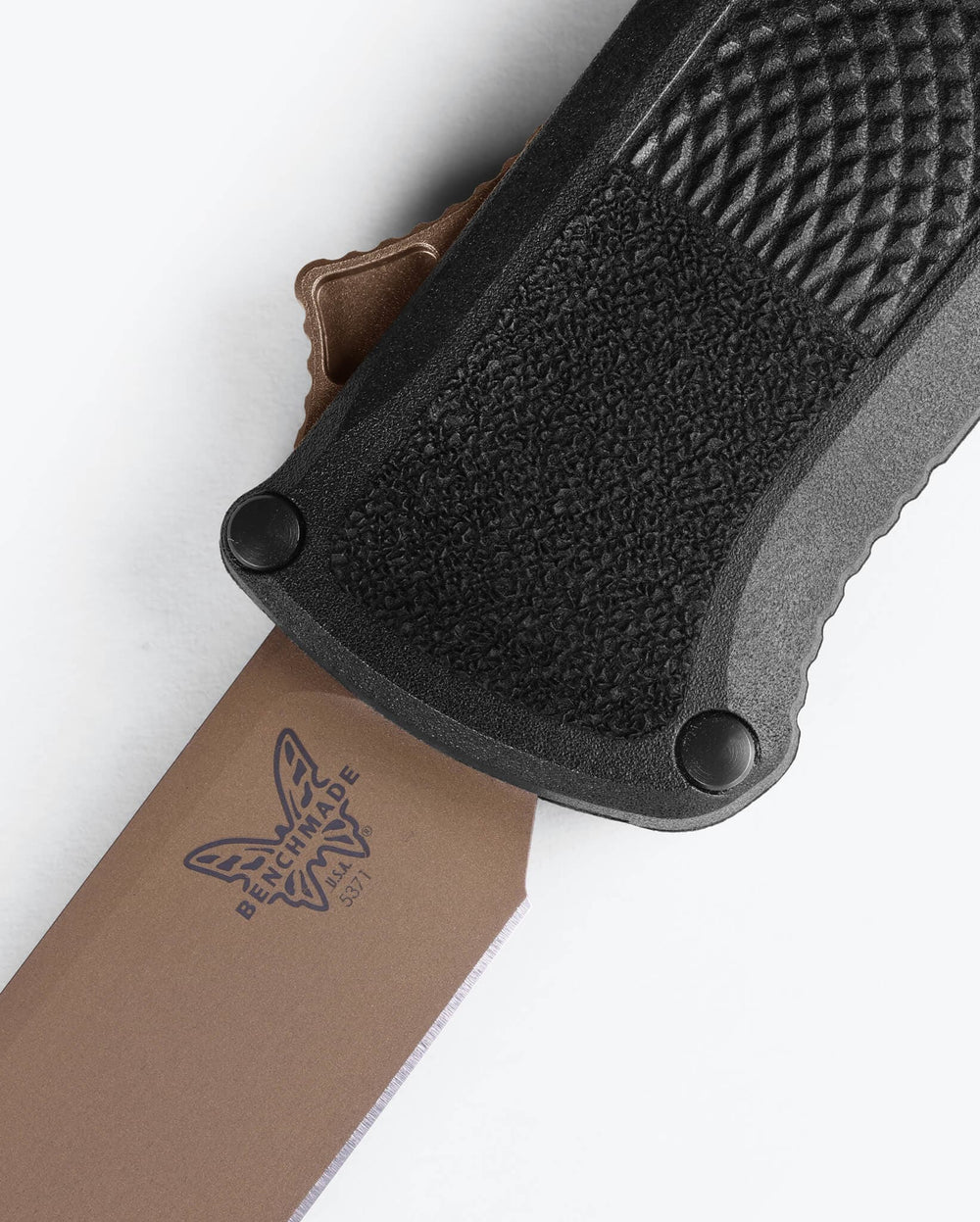 Seventh product image showing a close up of knife