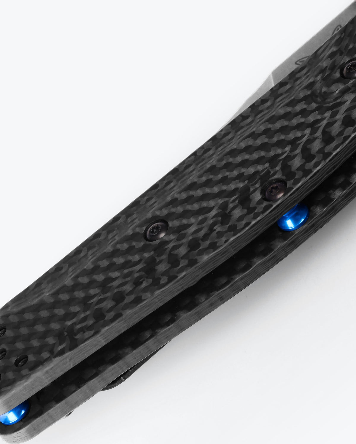 Benchmade 940-1 Osborne Carbon Fiber Handle - Close Up Detail | Benchmade Knife Co.