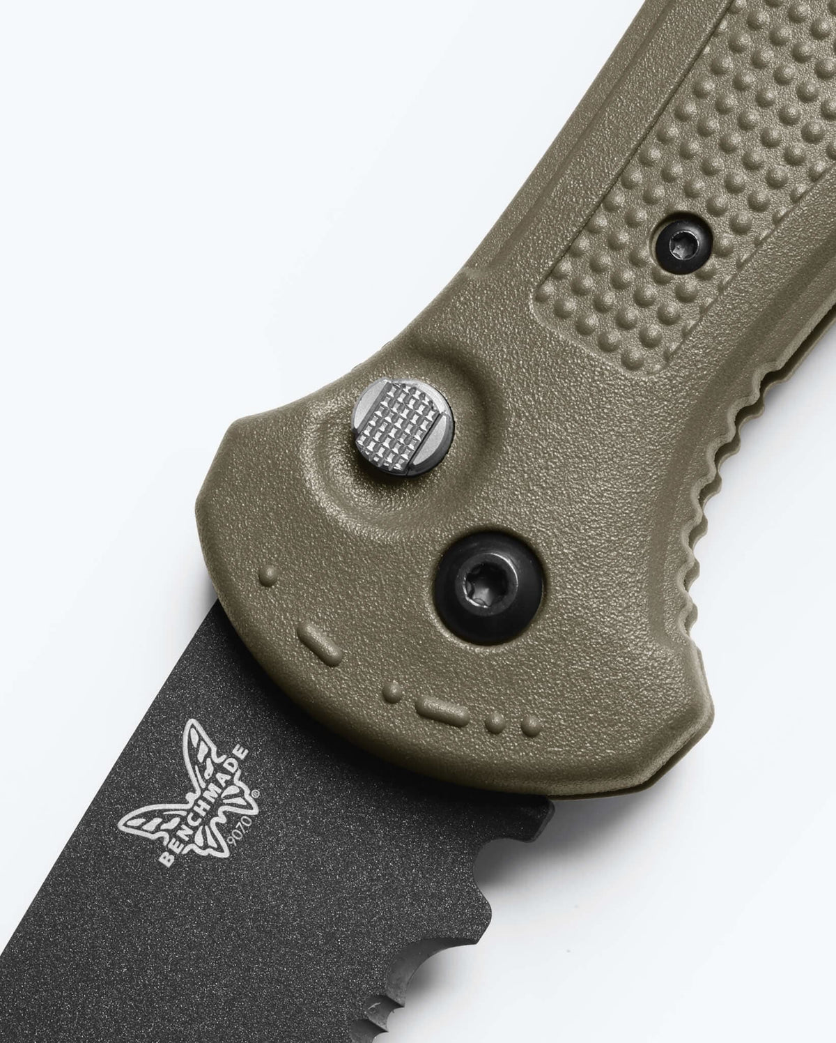 Seventh product image showing a close up of knife
