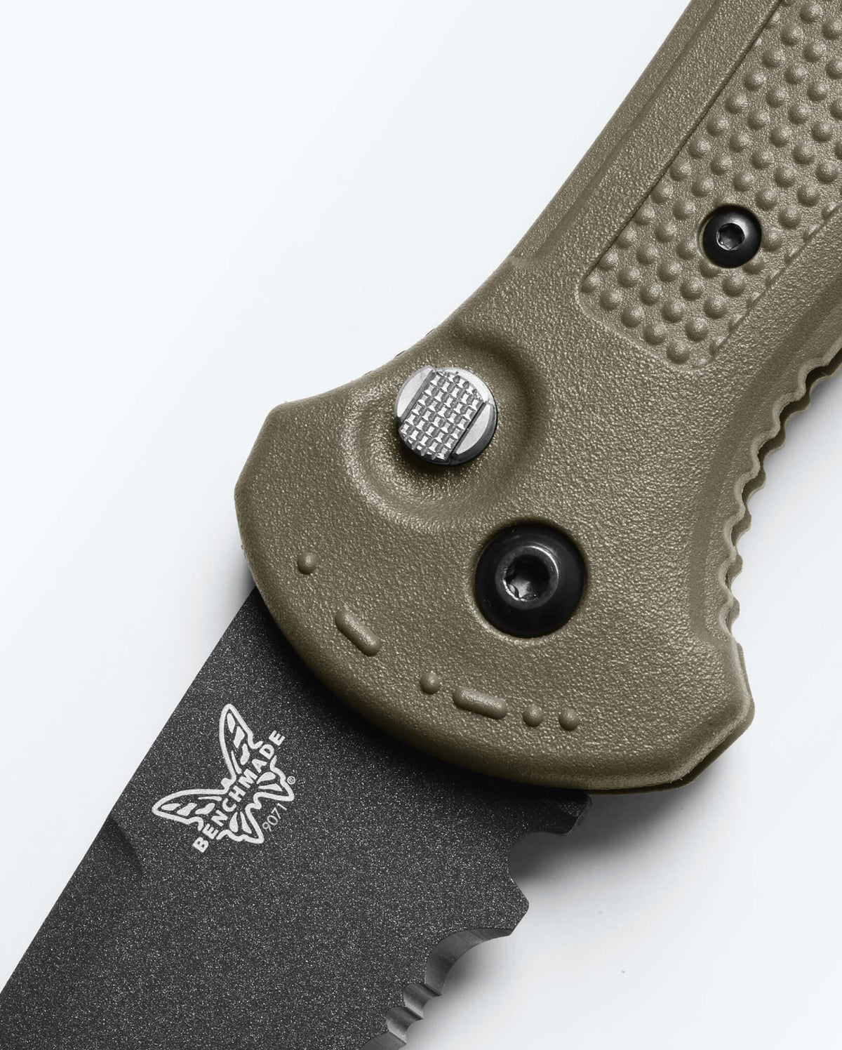 Seventh product image showing a close up of knife