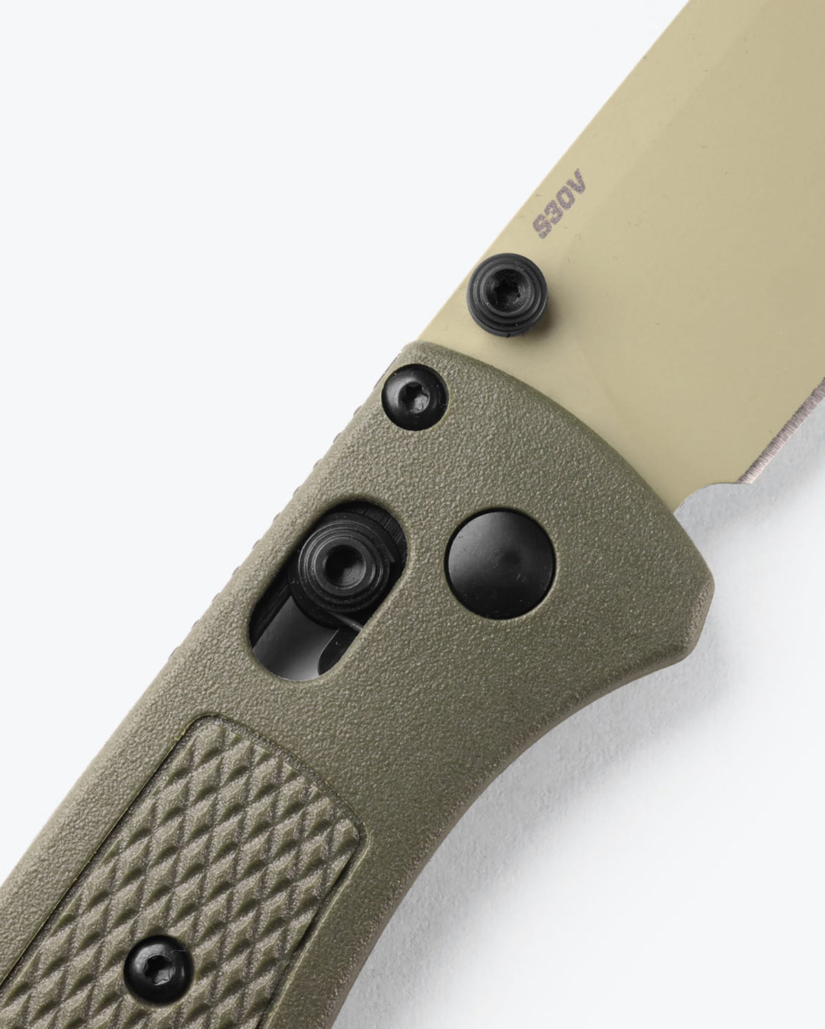 Bugout® Dark Olive Grivory - Close Up AXIS Lock Detail | Benchmade Knife Co.